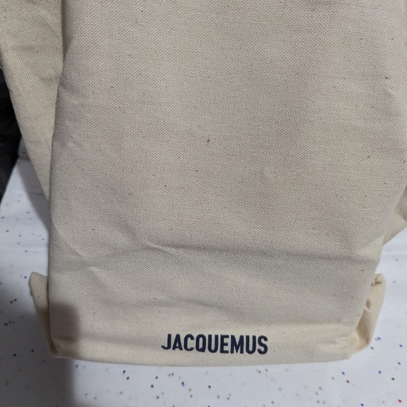 Jacquemus Le Chiquito Moyen Bag - Picture 2 of 16